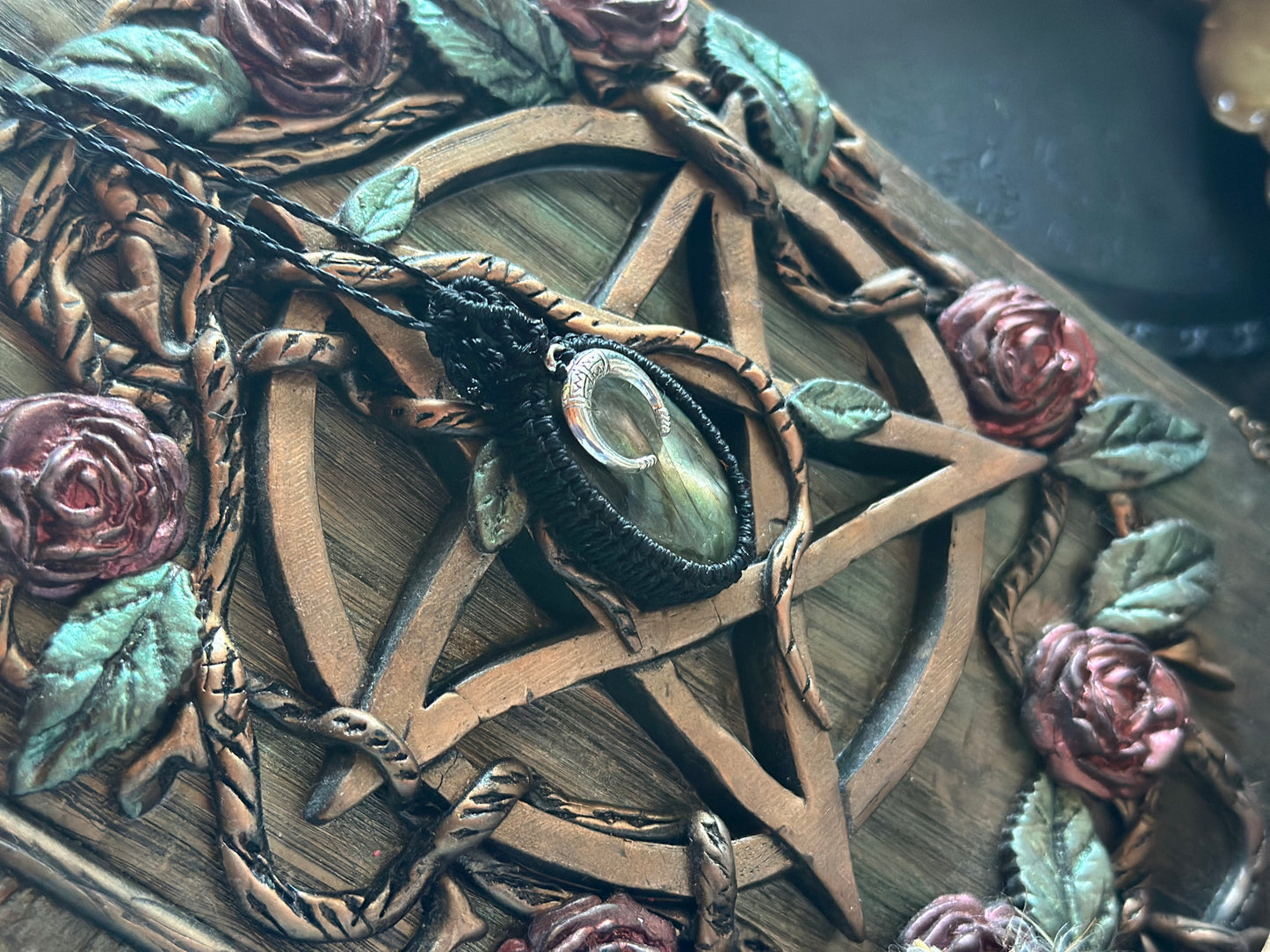 Dein persönliches Mystery Magic Kristall Amulett