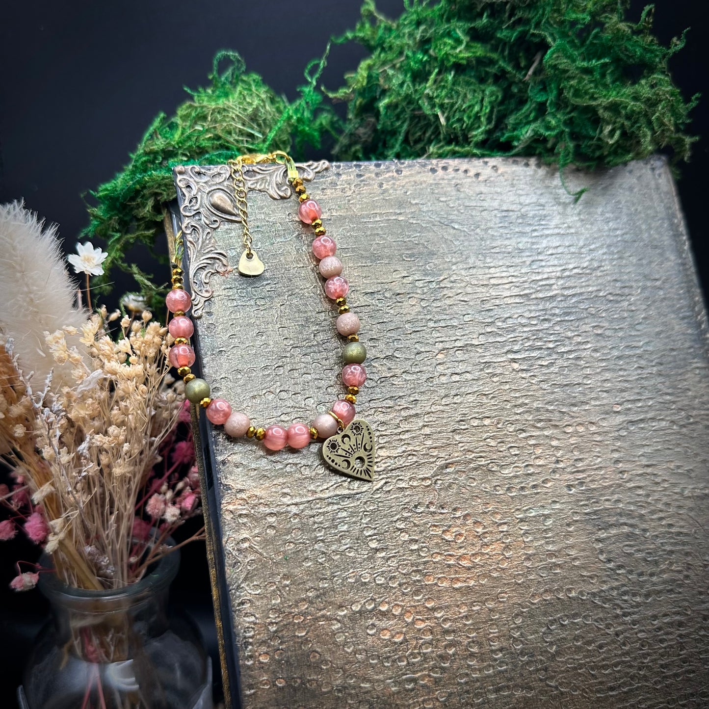 Mystisches Armband – Ouija-Planchette, Glas- & Acrylperlen in Rosé & Gold