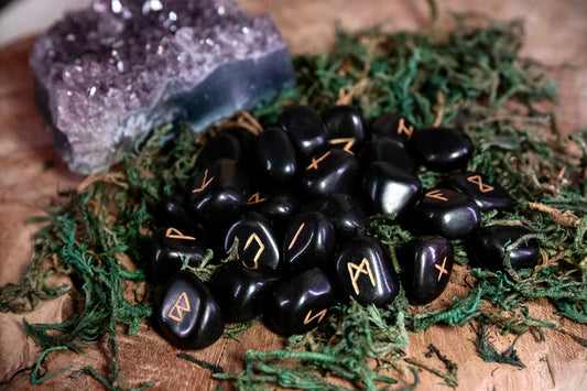 Magische Runensteine aus Onyx Chenoas Zaubergarten
