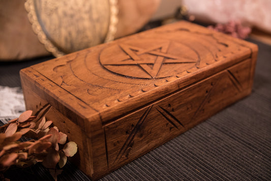 Tarot oder Schmuckbox aus Holz mit Pentagram Chenoas Zaubergarten