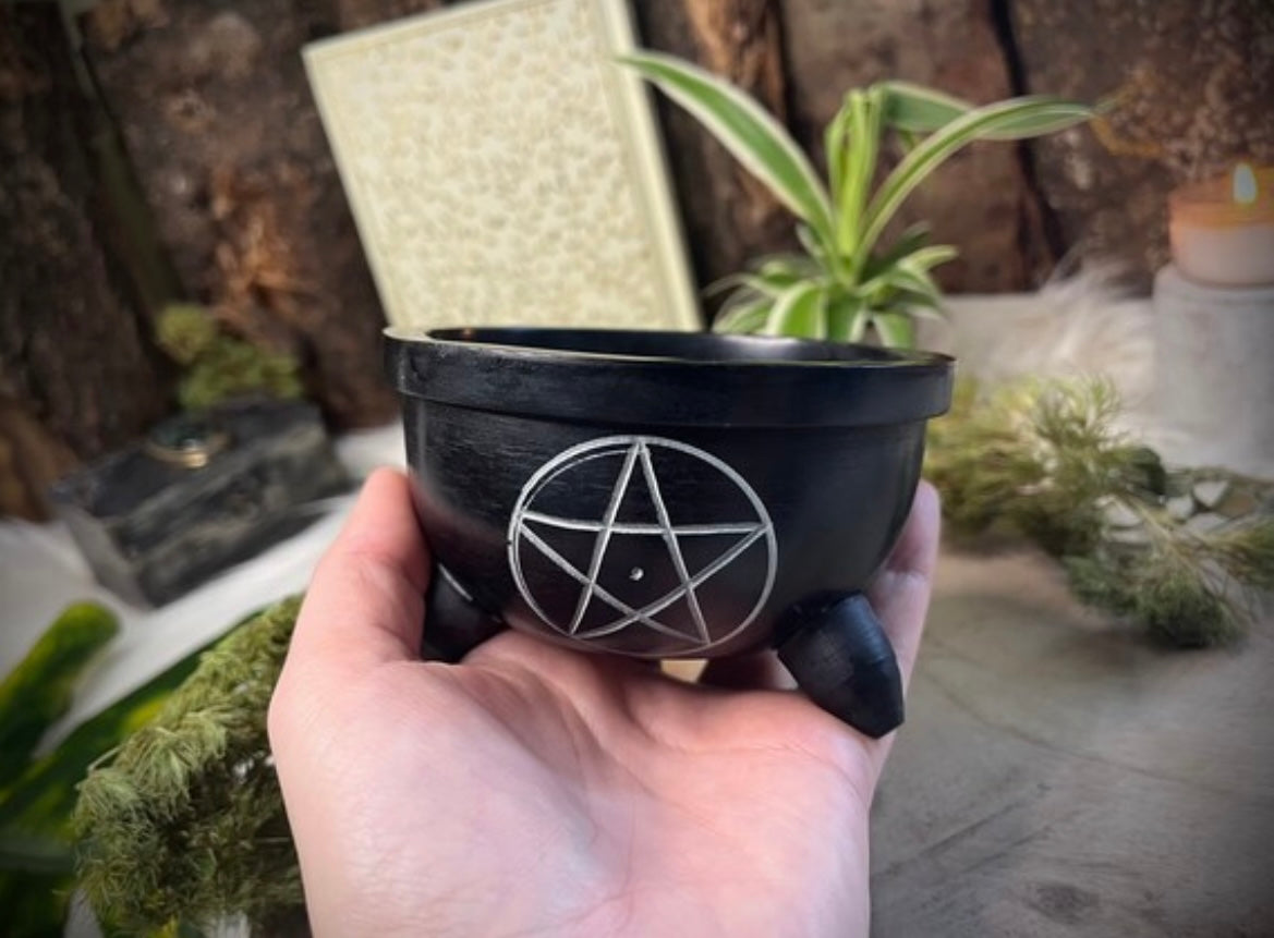 Räucherschale/ Zauberkessel „Pentagram“ ,mittelgroß aus Speckstein - Chenoas Zaubergarten