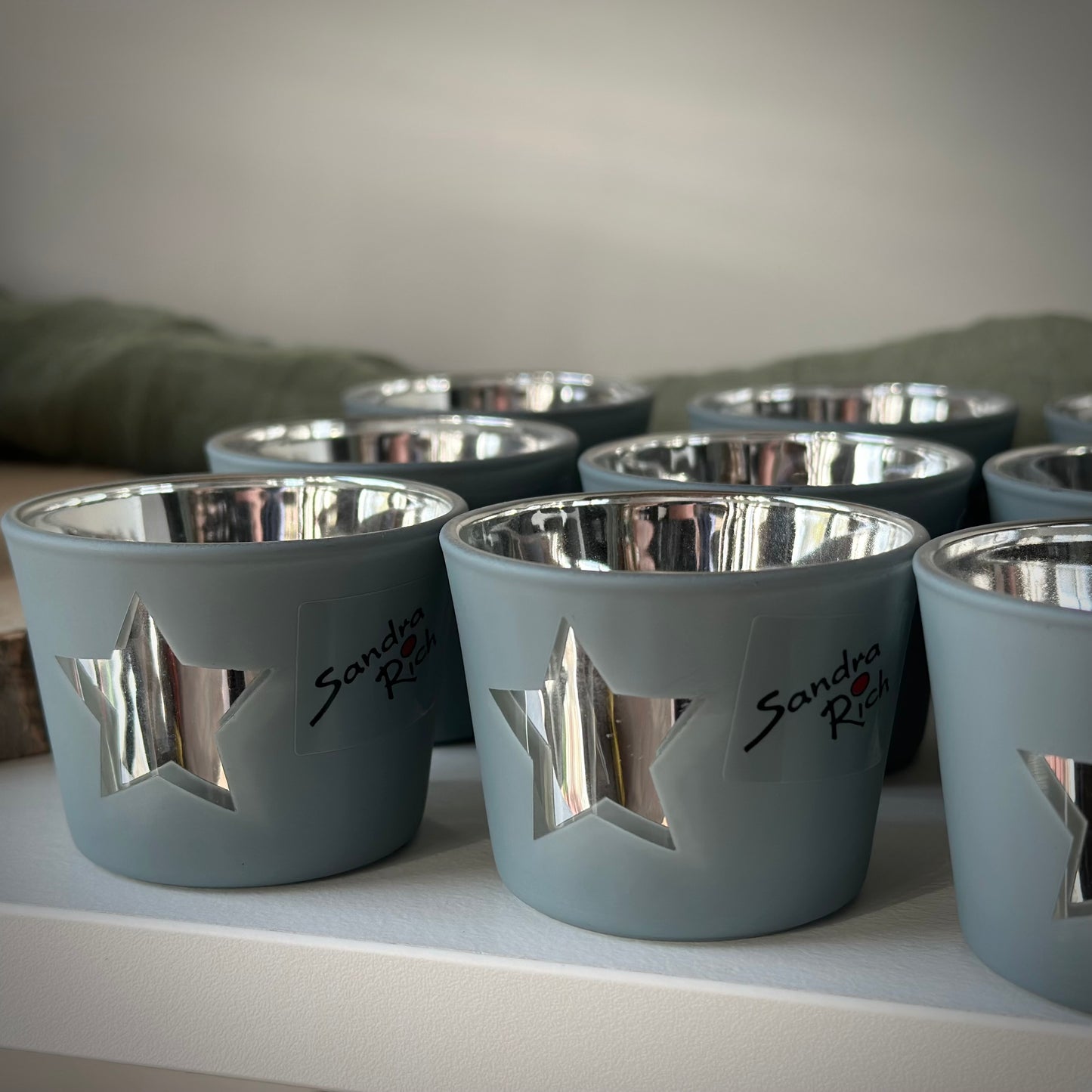 Teelichtglas „Sternenglanz“ – Grau, Innen Silber