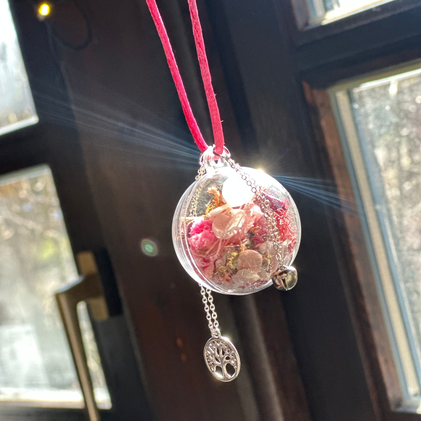 Witch Ball „Flower Magic“ – Sonnenfänger