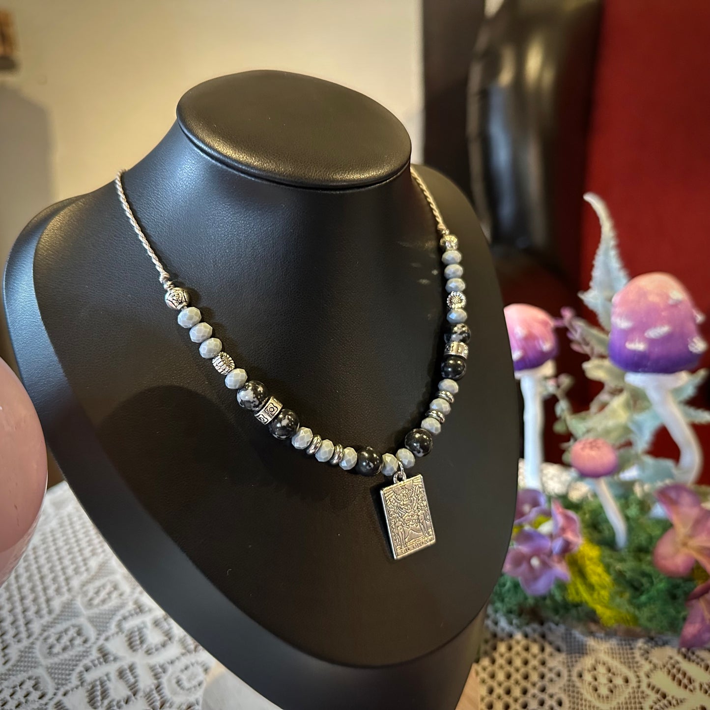 Tarot Kette „Die Liebenden“ – Schneeflocken Obsidian