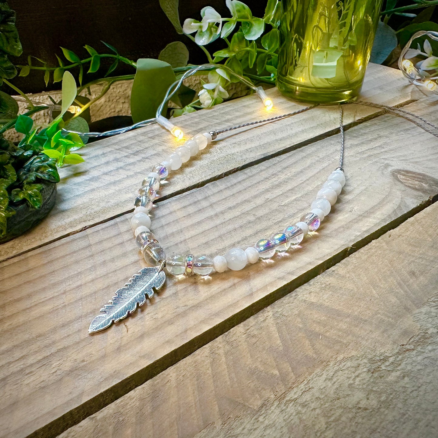 ✨ Makramee Kette mit Mondstein & Angel Aura Bergkristall ✨
