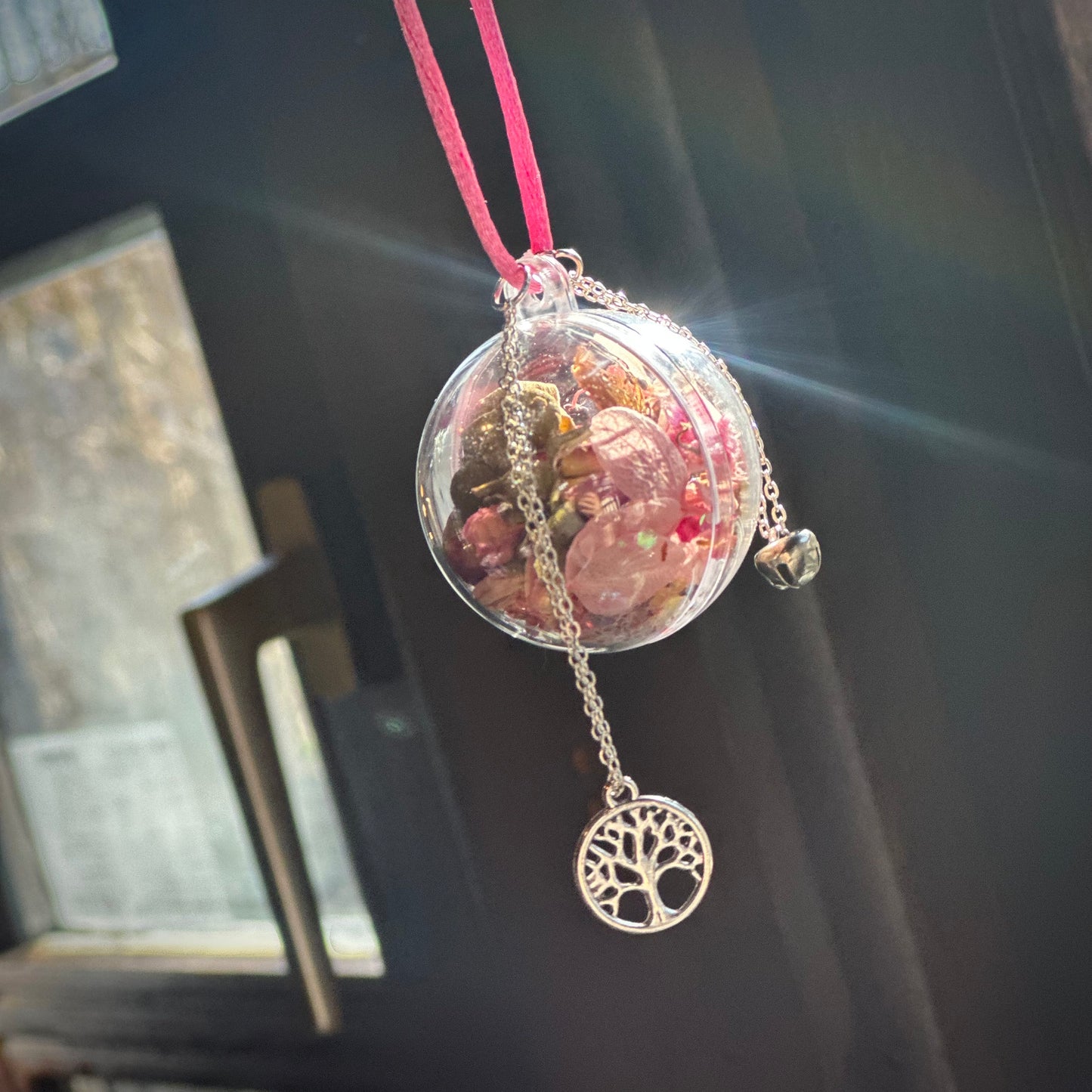 Witch Ball „Flower Magic“ – Sonnenfänger