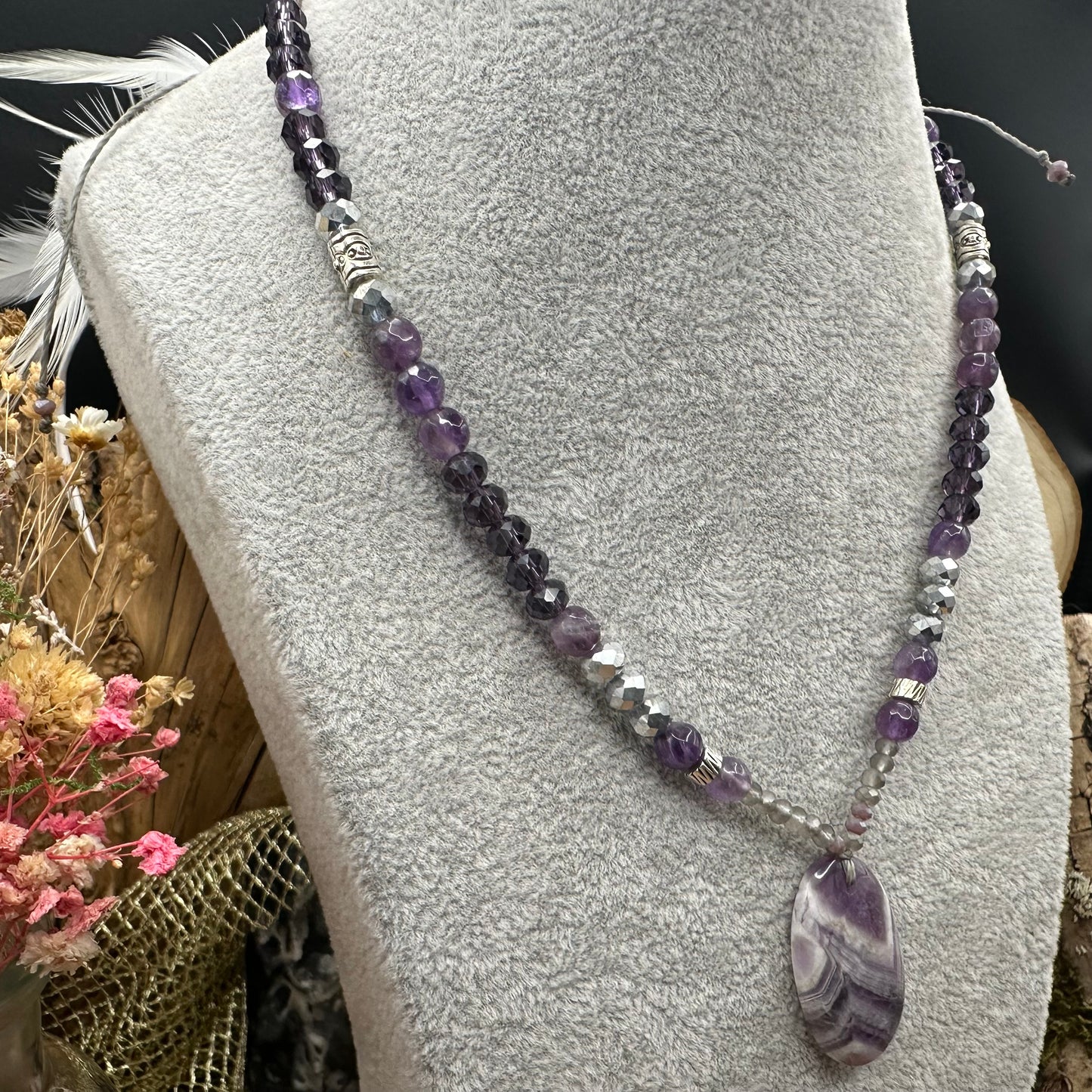 Zauberhafte Makramee Amethyst Kette