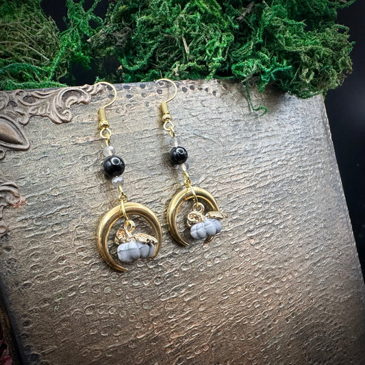 Goldene Herbstzauber-Ohrhänger – Kürbis, Obsidian & Glasperlen