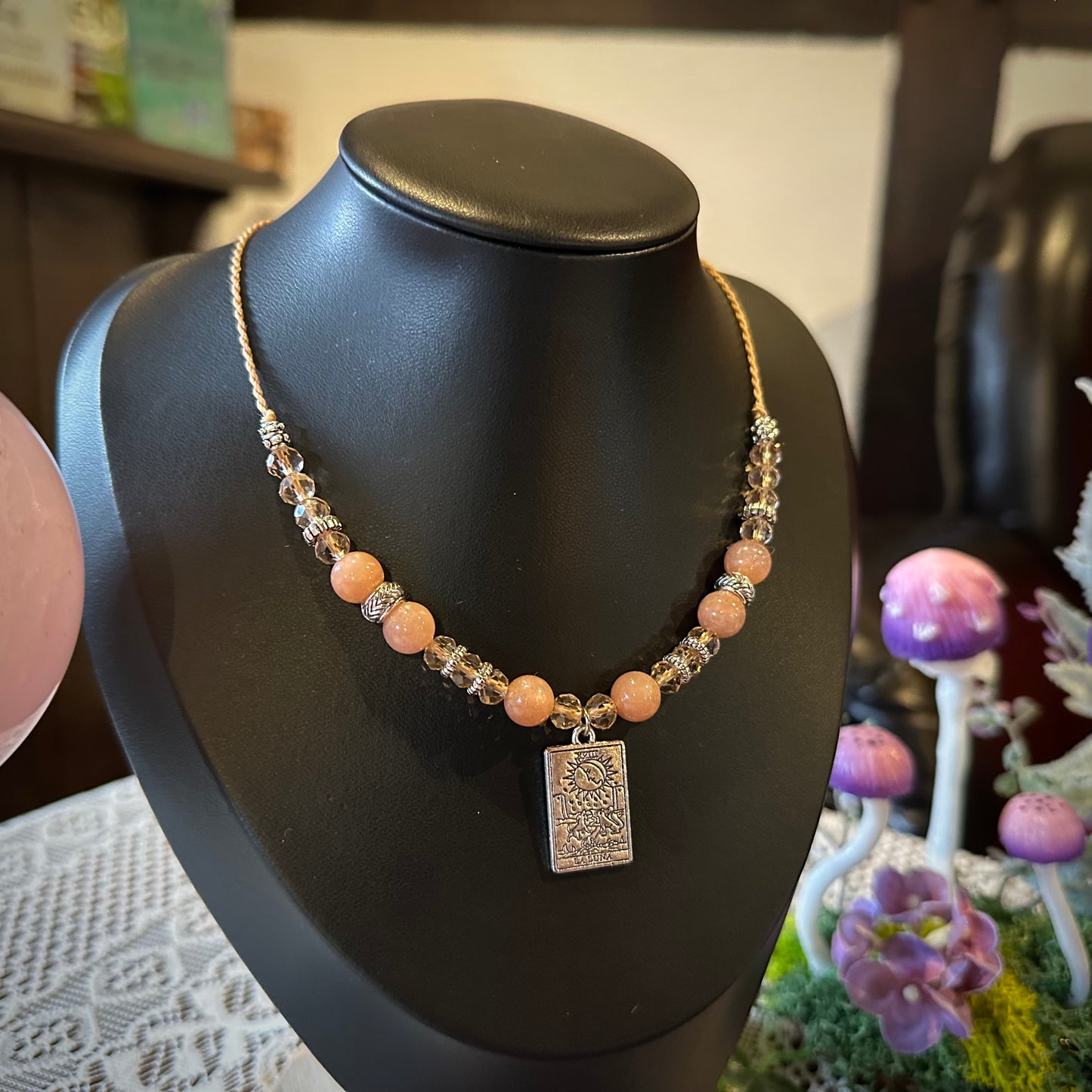 Tarot Kette „Die Sonne“ – Mondstein
