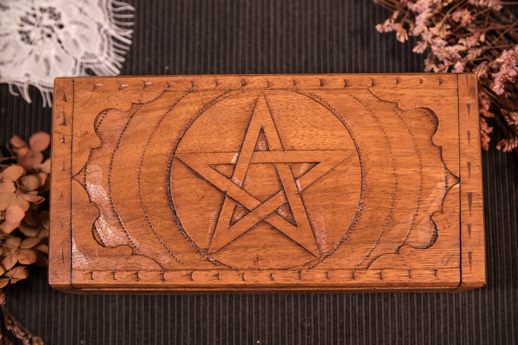 Tarot oder Schmuckbox aus Holz mit Pentagram Chenoas Zaubergarten